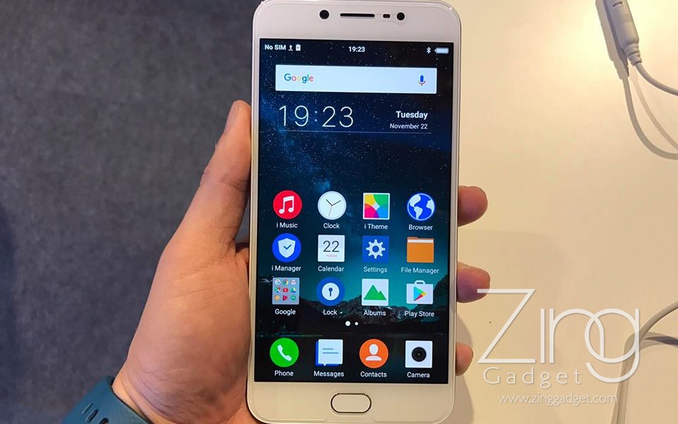 20MP front camera is truly incredible: Vivo V5 hands on! - Zing Gadget